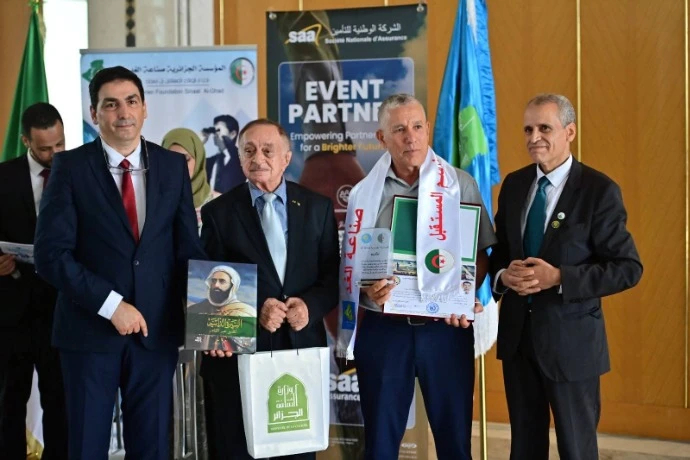 في الحفل السنوي لمؤسسة صناعة الغد ... الدعوة  لانشاء المجلس الأعلى للطاقات الثقافية الجزائرية بالخارج