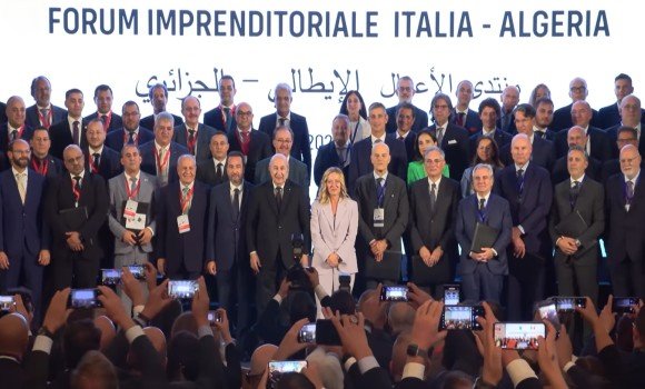 رئيس الجمهورية يشرف رفقة السيدة ميلوني على اختتام منتدى الأعمال الجزائري-الإيطالي   