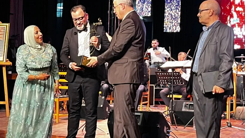 السهرة الأولى لمهرجان الموسيقى والأغنية الوهرانية في طبعته الـ16   الطرب الوهراني يصدح في سماء الباهية