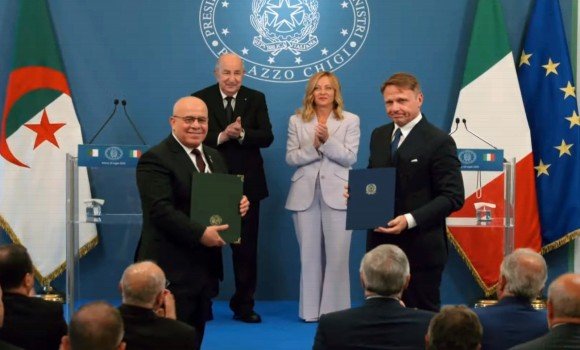 رئيس الجمهورية يشرف رفقة السيدة ميلوني على مراسم التوقيع على اتفاقيات شراكة بين البلدين