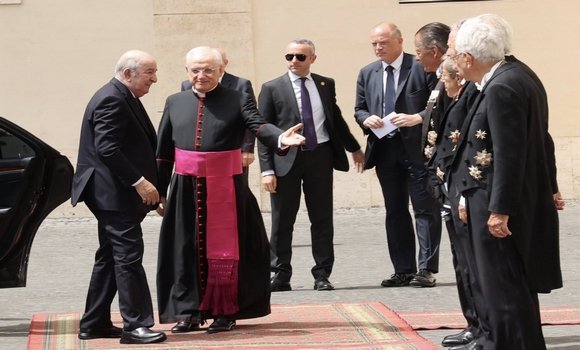 رئيس الجمهورية يصل إلى دولة الفاتيكان للقاء قداسة البابا ليون الرابع عشر