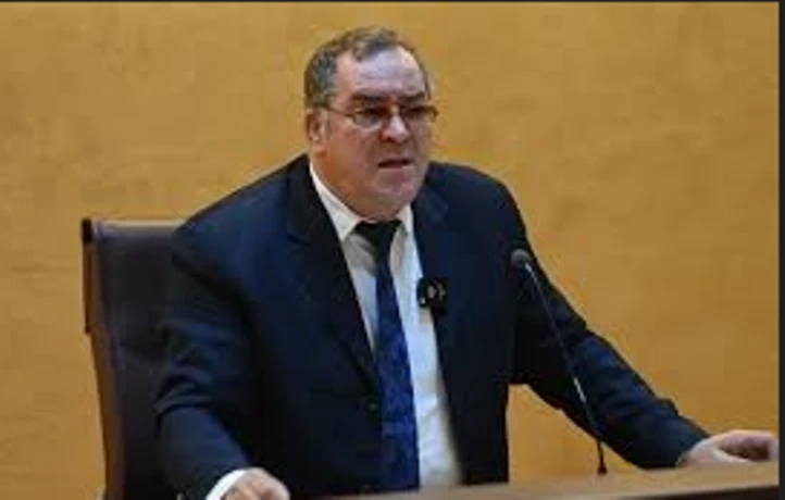 وزير الاتصال يشارك في تأبينية الصحفي الراحل علي ذراع