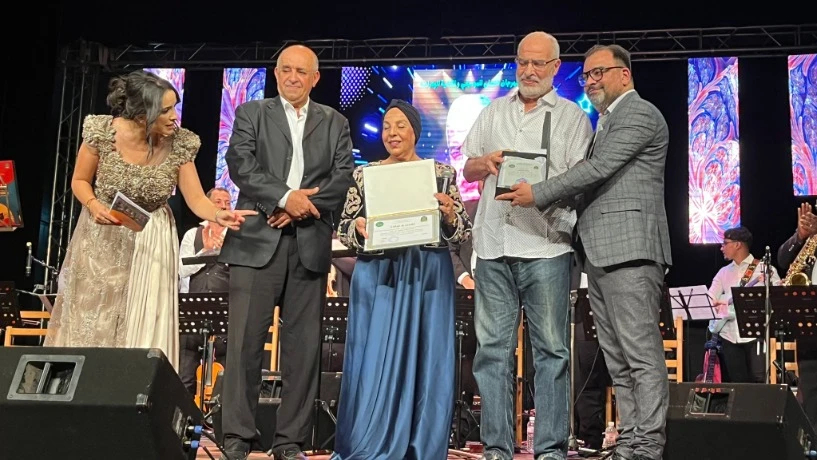 اختتام مهرجان الموسيقى والأغنية الوهرانية  .. تتويج محمد عامر وغوماري أنس وسمير شيخيب بالمراكز الأولى.