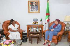 السيدة مولوجي تستقبل مديرة قسم المرأة والجندر والشباب بمفوضية الاتحاد الإفريقي