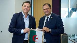 رابطة كرة القدم المحترفة تنضم إلى الجمعية العالمية للرابطات