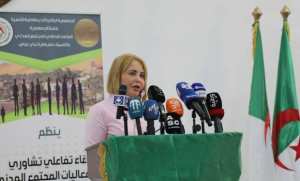 بني عباس : حملاوي تعقد لقاء تفاعليا مع جمعيات المجتمع المدني 