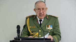 الفريق أول شنقريحة يشرف على مراسم تكريم أشبال الأمة المتفوقين في البكالوريا و البيام