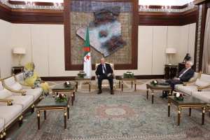 رئيس الجمهورية يستقبل سفيرة جمهورية السودان