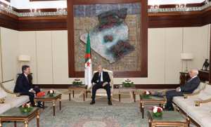 Le président de la République reçoit l'ambassadeur de la Confédération suisse