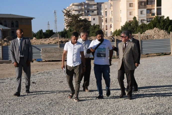 مشروع  مركب الأم والطفل بغليزان :  الوالي بركان يعذر المقاولة المتقاعسة