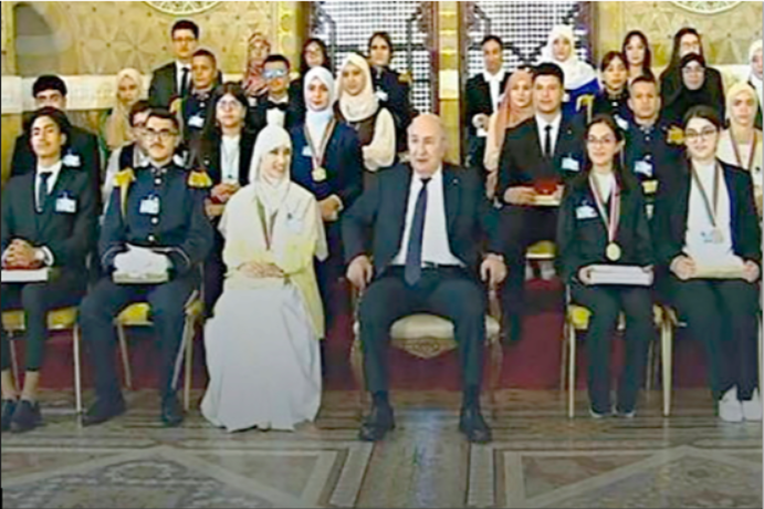 Le président de la République honore les champions du BAC et du BEM 2025