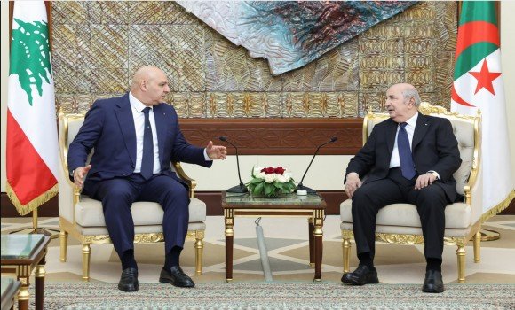 رئيس الجمهورية يجري محادثات على انفراد مع نظيره اللبناني