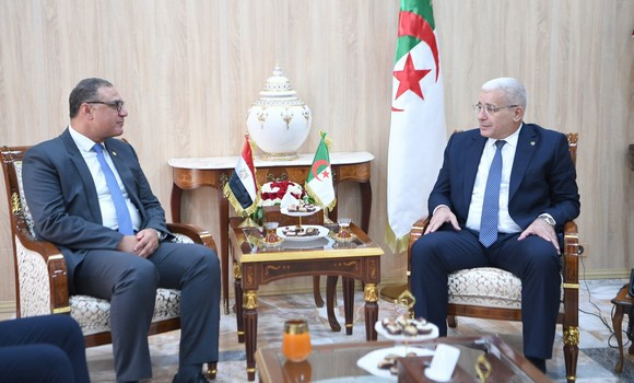 Le président de l'APN reçoit l'ambassadeur de la République arabe d'Egypte en Algérie