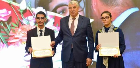 وهران: تكريم المتفوقين في امتحاني شهادتي التعليم المتوسط والبكالوريا