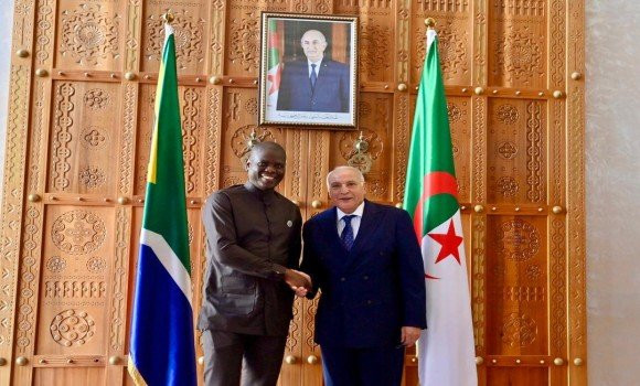 Attaf reçoit son homologue sud-africain