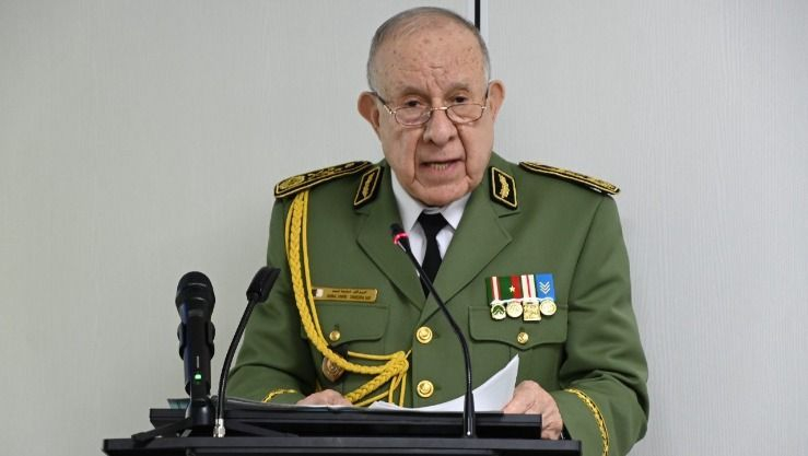 الفريق أول شنقريحة يشرف على مراسم تكريم أشبال الأمة المتفوقين في البكالوريا و