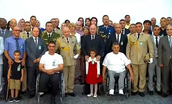 اليوم الوطني للجيش الوطني الشعبي: عائلات المكرمين يشيدون بثقافة العرفان لرئيس الجمهورية