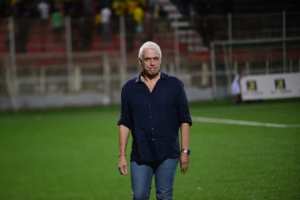 مولودية وهران :  المدرب فيلود مرتقب اليوم بالعاصمة