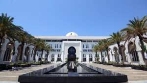 لا دخول إلا بتأشيرة .. الجزائر تردّ على فرنسا