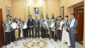 إستقبال الفريق الوطني المتوج بثلاث ميداليات في المسابقة الدولية للشباب بالروبوت والذكاء الاصطناعي