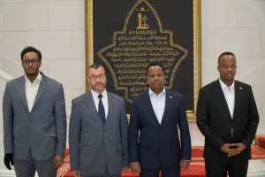 عبدي علي يزور جامع الجزائر