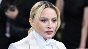 لم يعد هناك وقت .. مادونا تحث بابا الفاتيكان على زيارة غزة لإنقاذ الأطفال