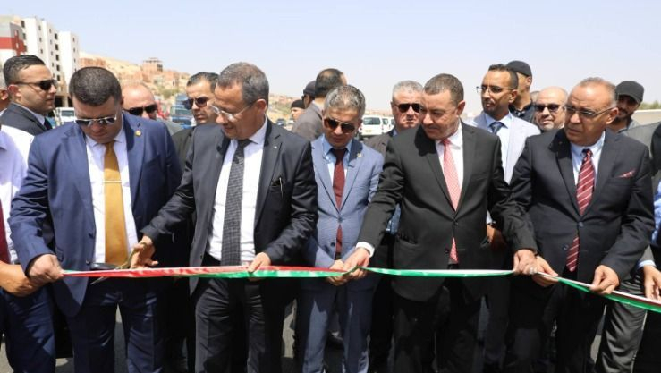 معسكر : تدشين مشاريع استراتيجية لتعزيز شبكة الطرق والنقل