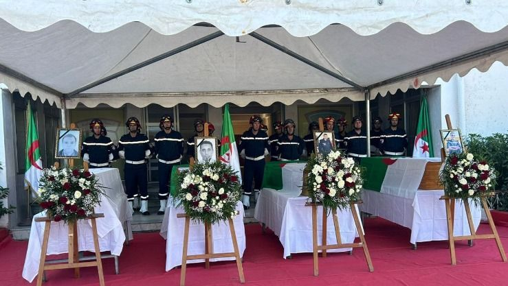 جيجل: تشييع جثامين شهداء الواجب المهني ضحايا سقوط طائرة الحماية المدنية