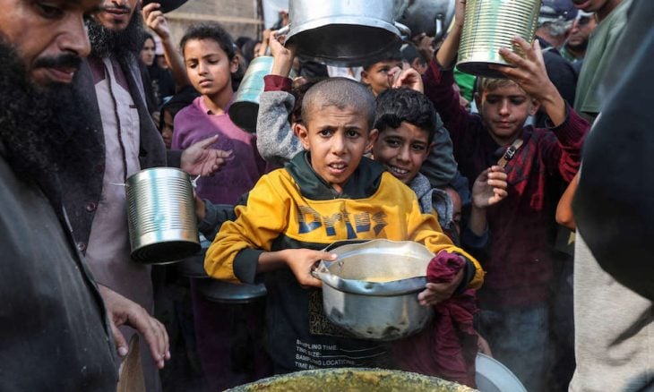 مقتل 28 طفلاً يومياً في غزّة