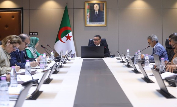 Le ministre des Transports préside une réunion de coordination sur les  préparatifs de l'IATF