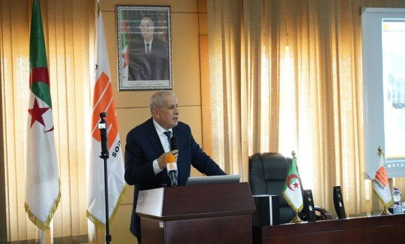 حشيشي : العنصر البشري المؤهل يشكل حلقة هامة في إنجاح مشاريع مجمع سوناطراك