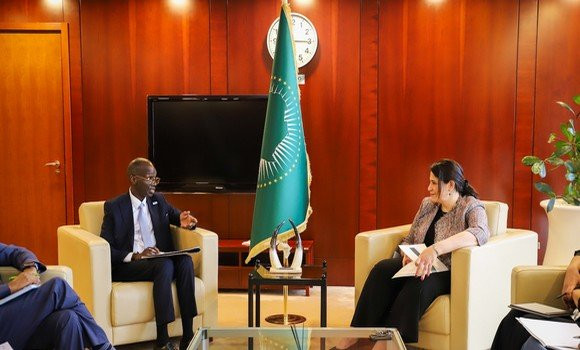 UA: Haddadi examine avec le directeur du Bureau régional de l'OMS pour l'Afrique les moyens de renforcer le partenariat