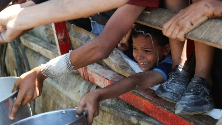 مسؤولة أوروبية تطالب الاحتلال بإيقاف تجويع غزة