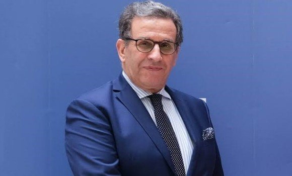 تعيين الدبلوماسي الجزائري العربي لطرش محافظا للطبعة الرابعة للمعرض التجاري الافريقي البيني 2025