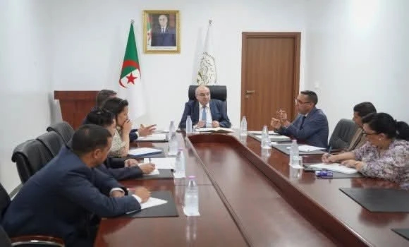 صناعة صيدلانية: السيد قويدري يستقبل وفدا عن النقابة الوطنية للصيادلة الخواص