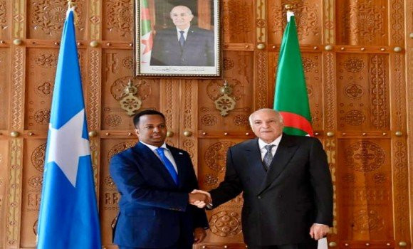 Attaf reçoit son homologue somalien