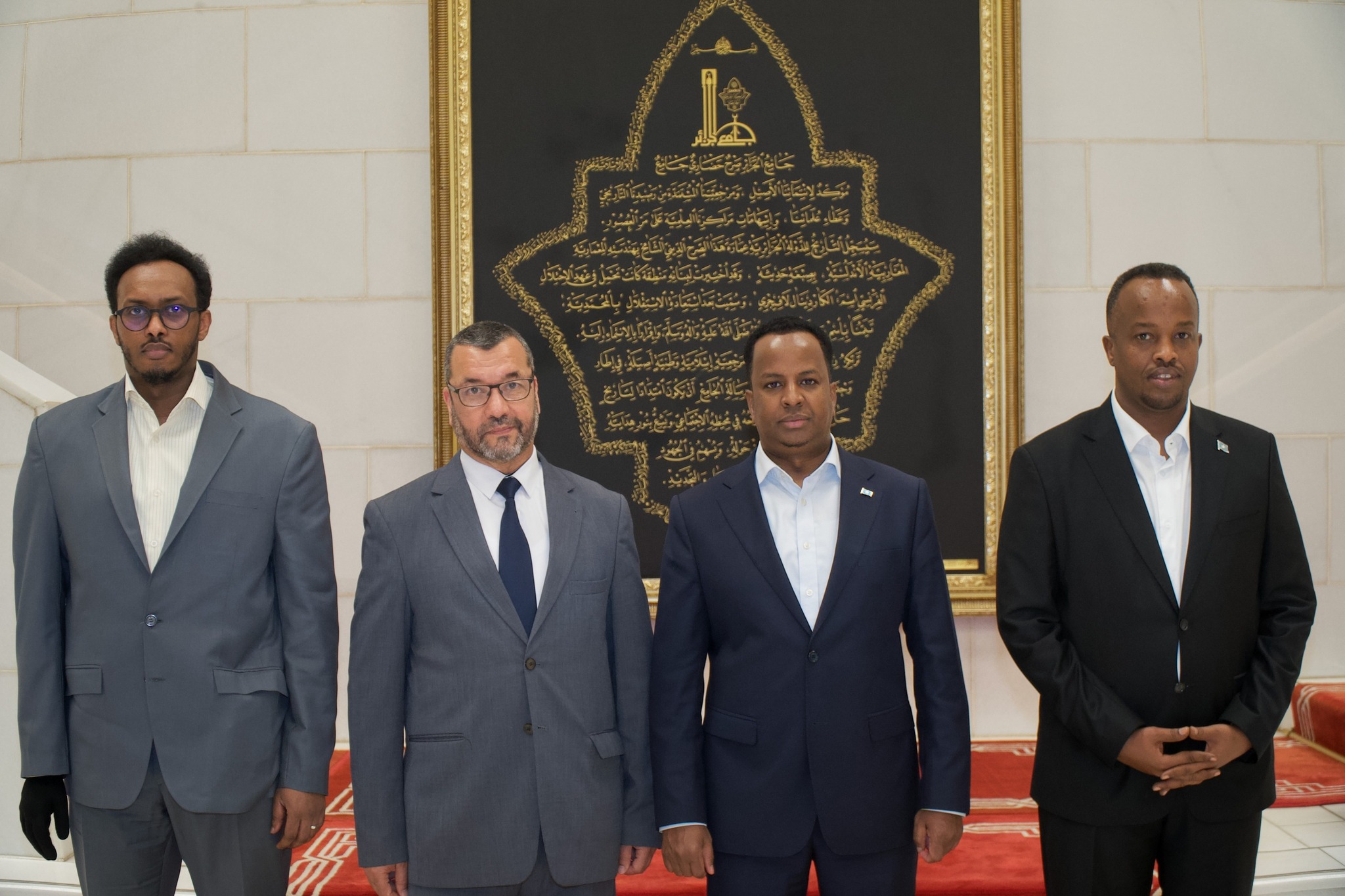 عبدي علي يزور جامع الجزائر