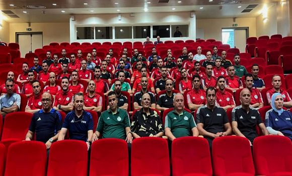 Foot/Algérie : séminaire d'avant-saison pour les arbitres d'élite à Oran