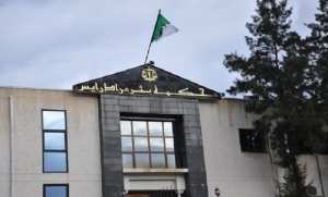 محكمة بئر مراد رايس: إيداع 7 متهمين الحبس المؤقت بجنحة النصب واستعمال لقب متصل بمهنة منظمة قانونا