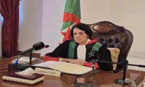 رئيسة المحكمة الدستورية تعزي عائلات  ضحايا سقوط حافلة  بوادي الحراش