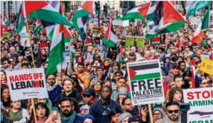 Des centaines de milliers de personnes continuent de manifester contre le génocide