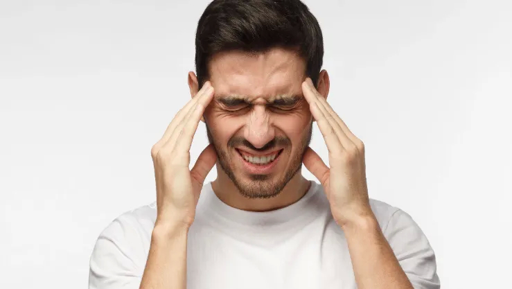 كيف تعرف أن صداعك بسبب قلة شرب الماء؟