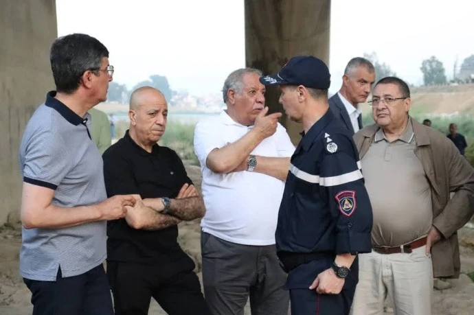 سقوط حافلة بواد الحراش: وفد رسمي هام بمكان الحادث