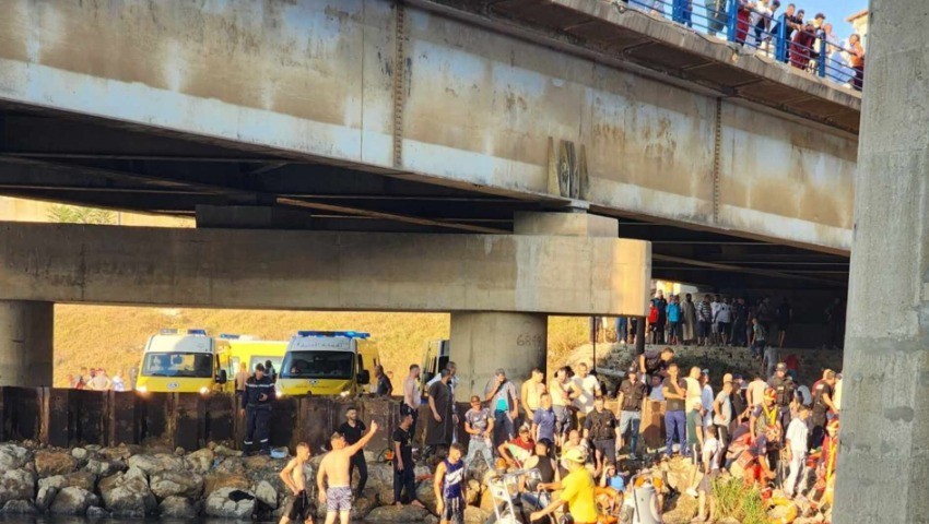 Algérie (El Harrach/Alger) - Chute d’un bus dans oued El Harrach:   18 morts et 23 blessés