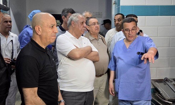 سقوط حافلة لنقل المسافرين بالحراش: وفد رسمي هام يتنقل إلى المركز الاستشفائي الجامعي مصطفى باشا للوقوف عن ظروف التكفل بالمصابين