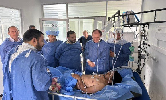 Chute d'un bus dans l'Oued El Harrach: une délégation de l'APN au chevet des blessés à l'hôpital Zemirli