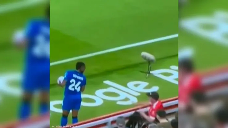 بالفيديو.. نجم غانا يتعرض للعنصرية من مشجع ليفربول المقعد