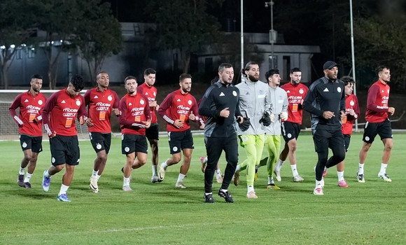 CHAN 2024: premier entraînement de la sélection algérienne à Nairobi