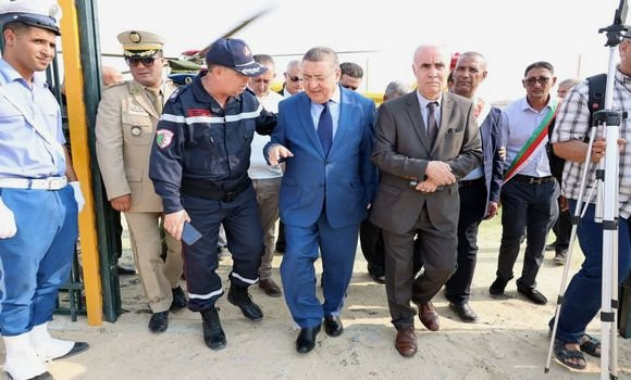 Merad en visite dans la wilaya de Tébessa pour s'enquérir des effets du séisme