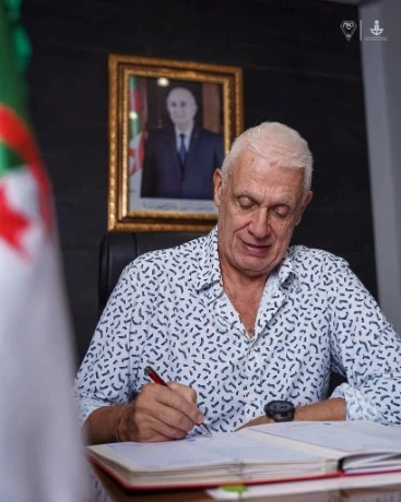 مولودية وهران: فسخ عقد المدرب هيبار فيلود بالتراضي